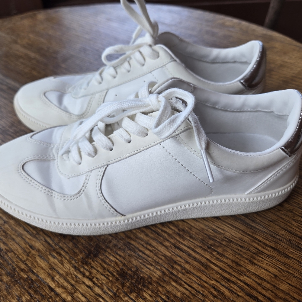 J.Crew Factory City Tour sneakers. White On White. Has Torn Shoe Lace. Size 8